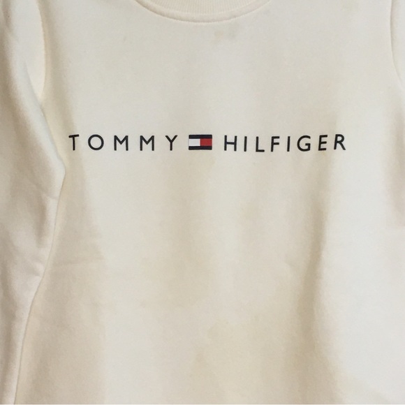NWOT TOMMY HILFIGER Crew Neck Sweatshirt - Picture 3 of 3